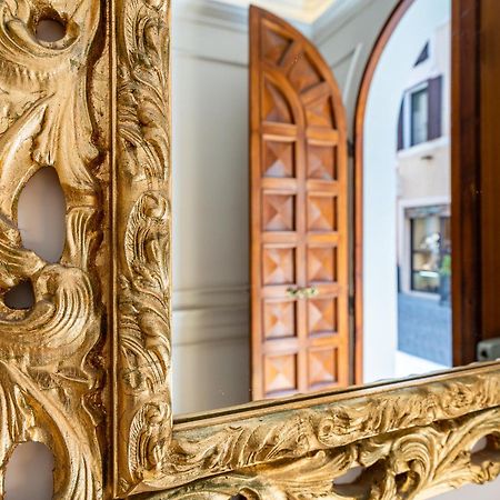 Decimo Meridio- At Spanish Steps- Рим Экстерьер фото