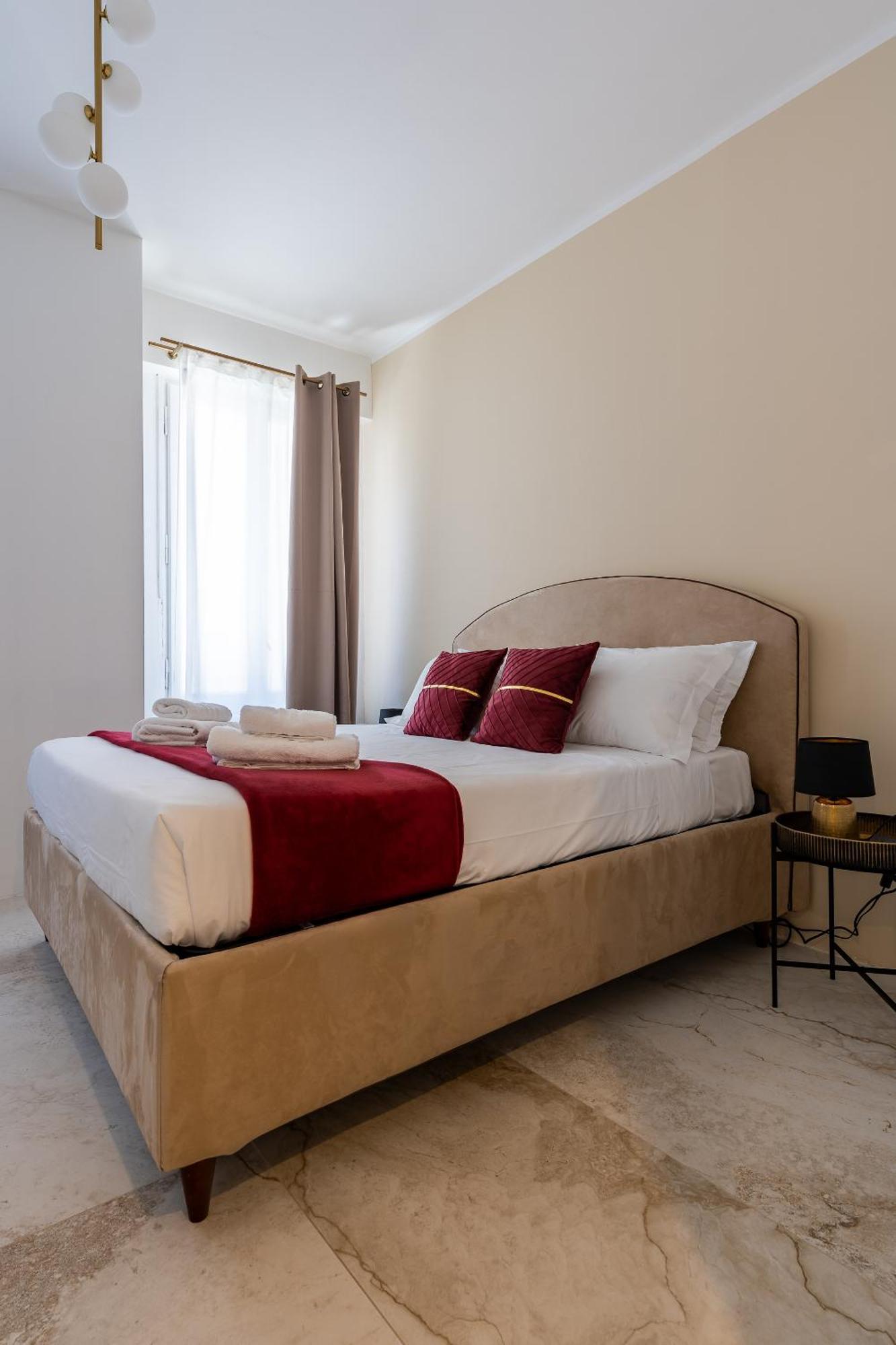 Decimo Meridio- At Spanish Steps- Рим Экстерьер фото