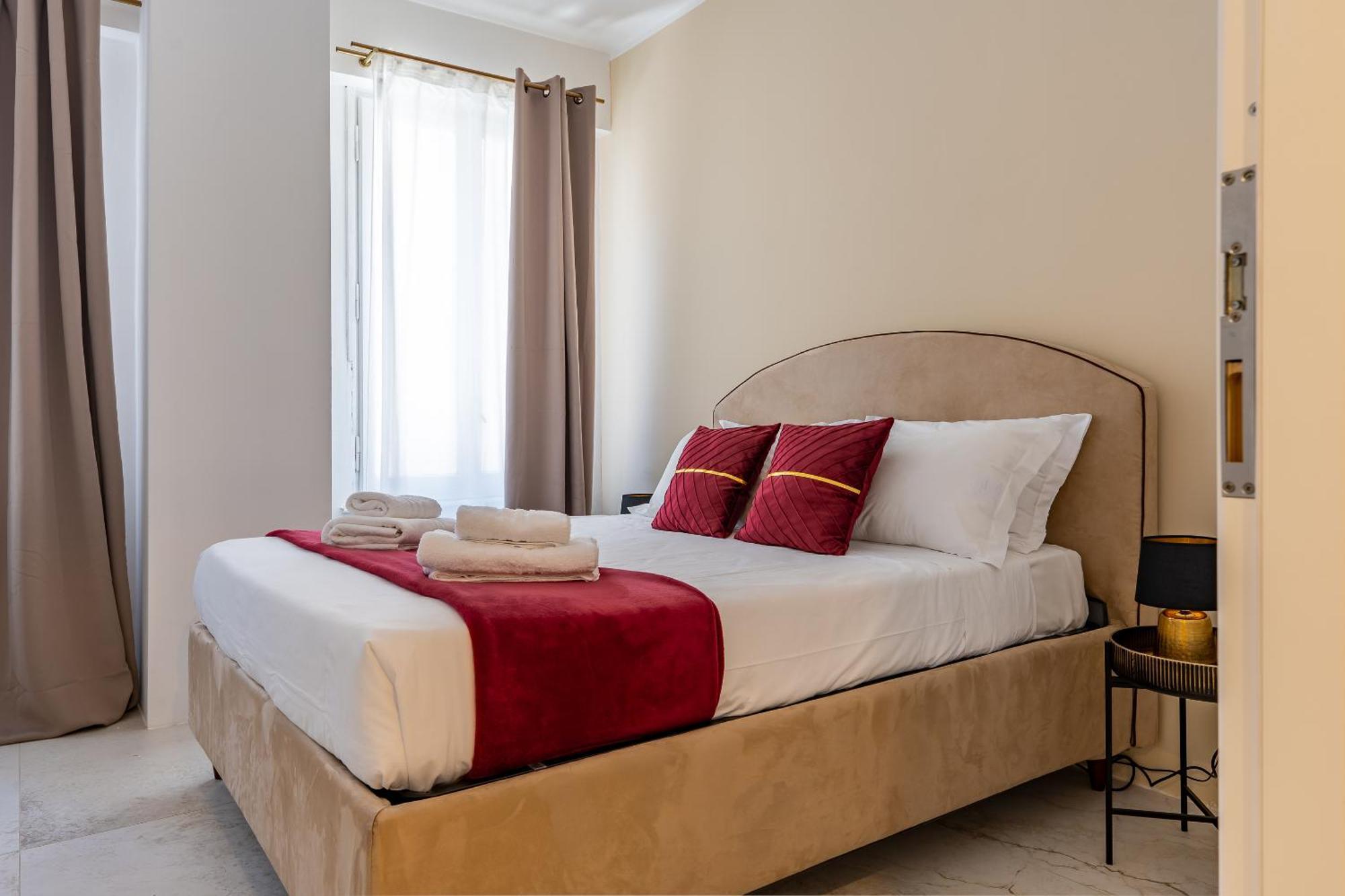 Decimo Meridio- At Spanish Steps- Рим Экстерьер фото